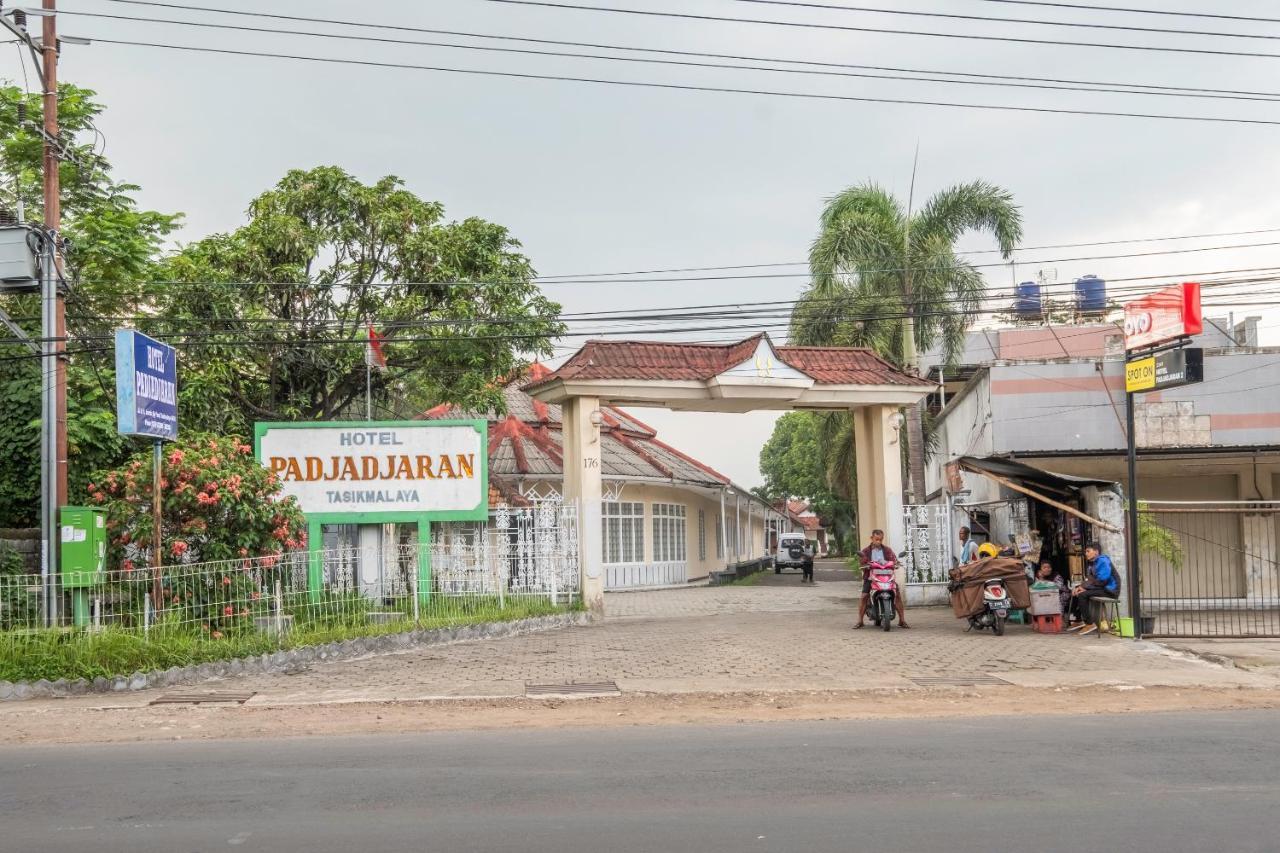 Super Oyo 2346 Hotel Padjadjaran 1 Tasikmalaya Εξωτερικό φωτογραφία